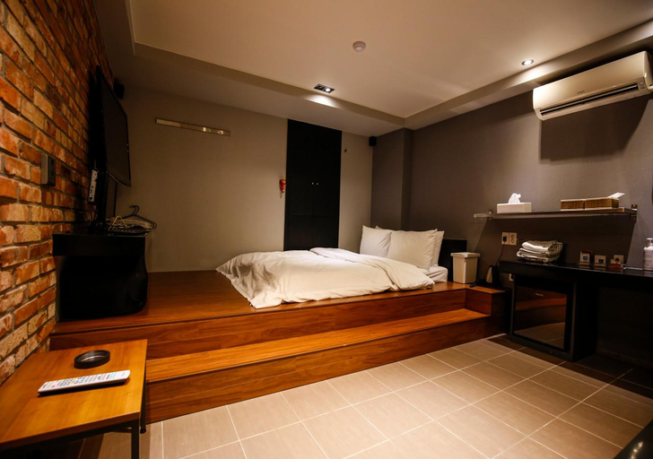 Hotel Story, Seongbuk