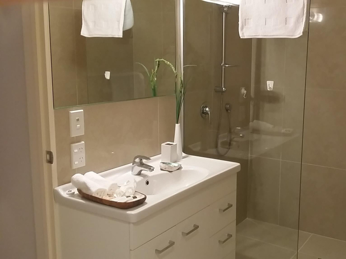 Bathroom 4, Alpine Suites, Queenstown-Lakes