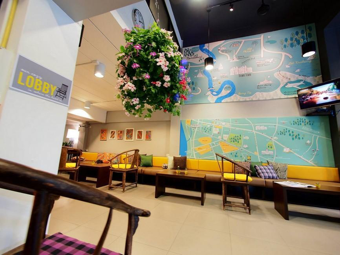Food & Drinks 5, S1 Hostel, Sathorn