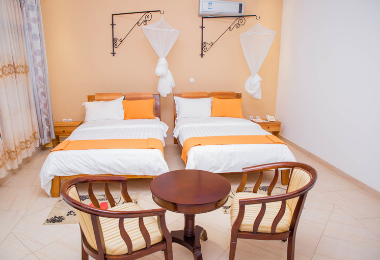 Mountain's View Hotel, Roherero