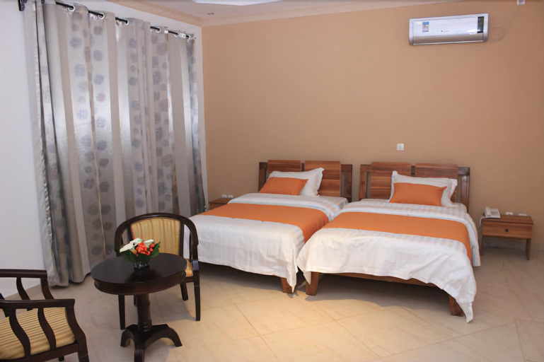Mountain's View Hotel, Roherero