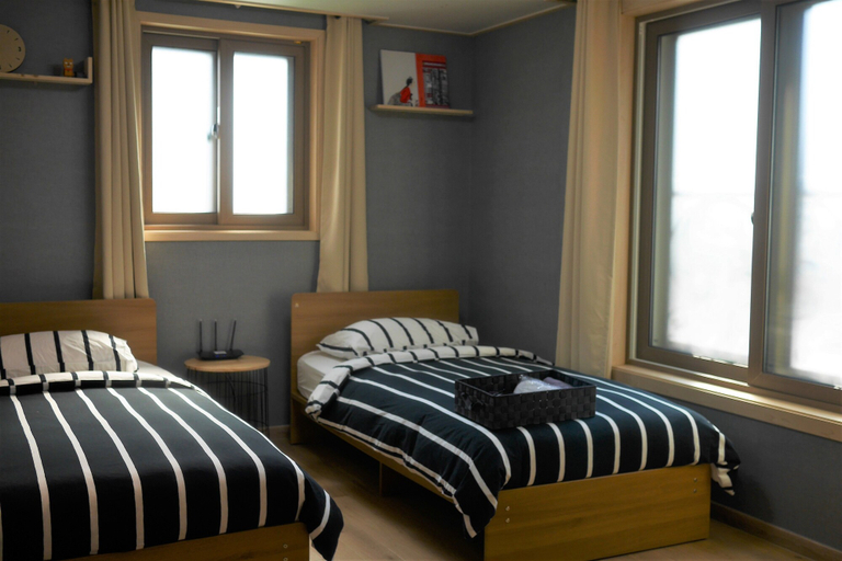 Bedroom 4, Red Stone Stay, Mapo