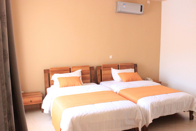 Mountain's View Hotel, Roherero