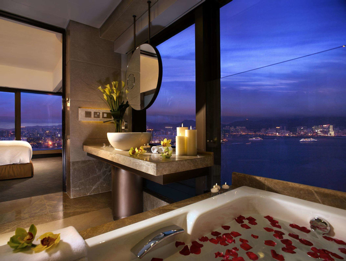 Harbour Grand Hong Kong, Eastern