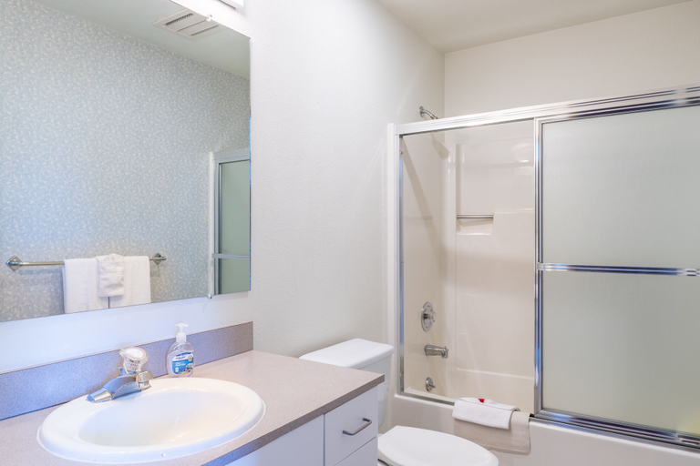 Bathroom 5, Wapato Point Resort, Chelan