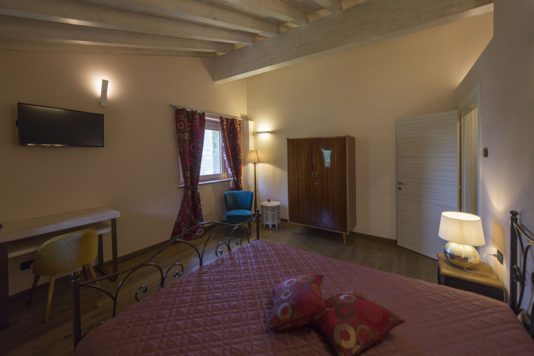 Bedroom 5, Agriturismo Casarai, Brescia