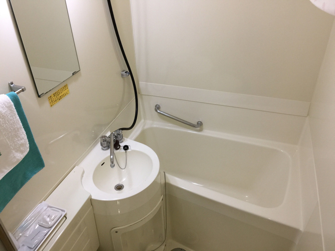 Bathroom 4, Green Hill Hotel, Osaka