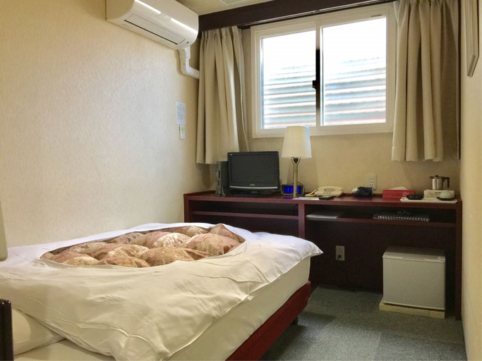 Bedroom 3, Green Hill Hotel, Osaka