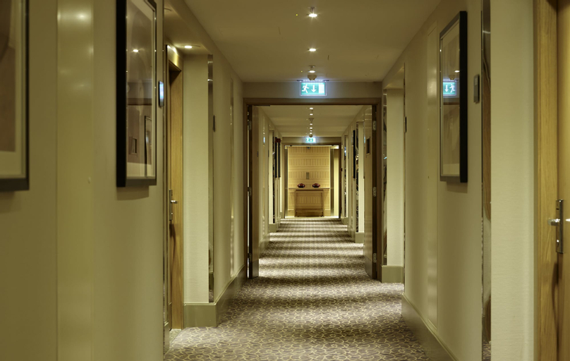 DoubleTree by Hilton London Victoria, London