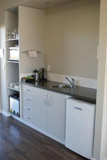 Others 5, Marlborough Vintners Accommodation, Marlborough