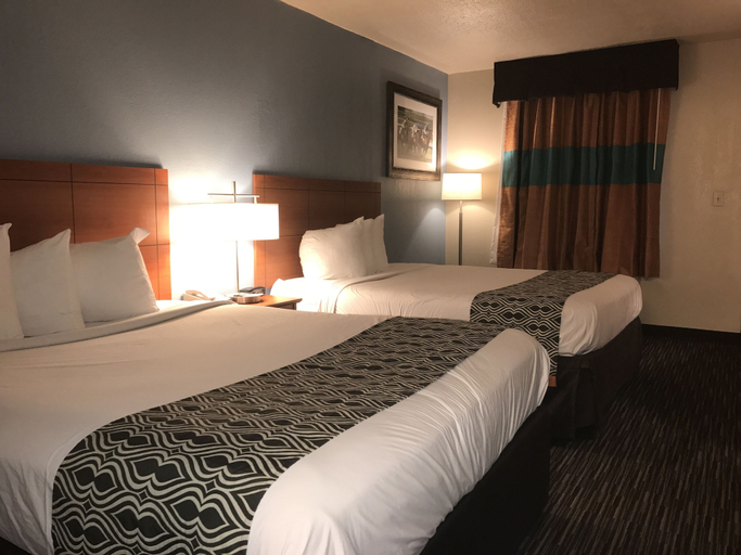 Bedroom 3, Ramada by Wyndham Louisville North, Jefferson