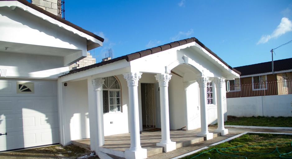 Greenoasis Guest House,
