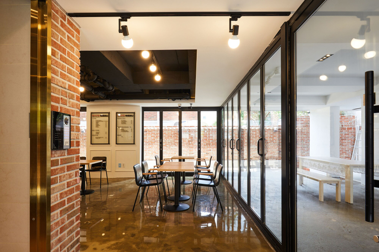Public Area 3, Red Stone Stay, Mapo