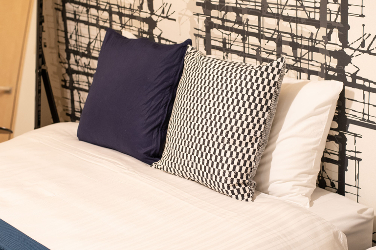 City Street Inn 508 PH213, Minato
