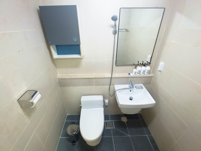 Bathroom 5, Red Stone Stay, Mapo