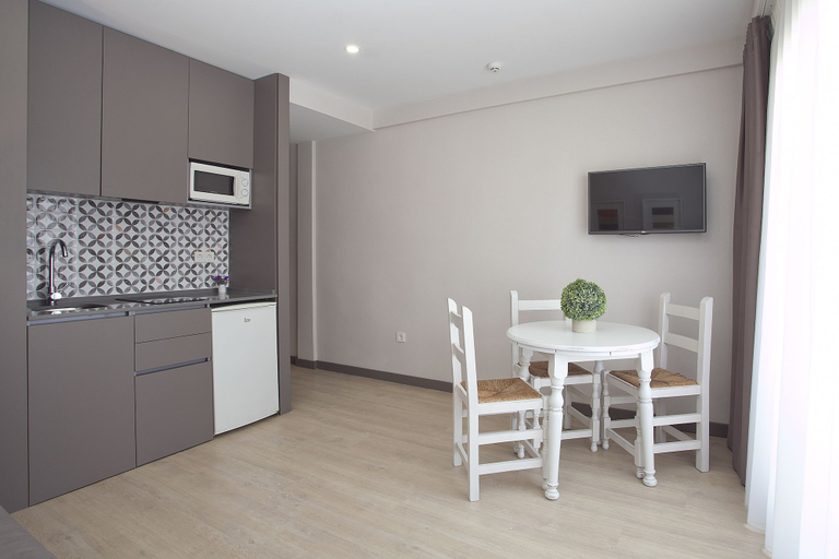 Others 4, Apartamentos Ribera, Alicante