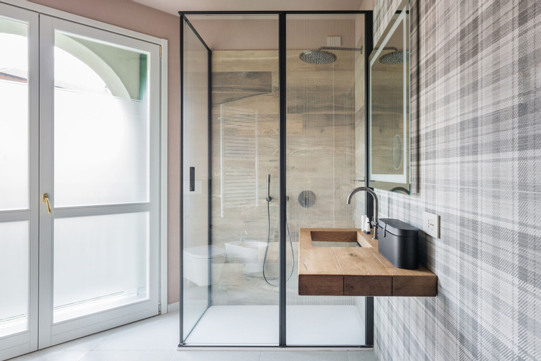 Bathroom 9
