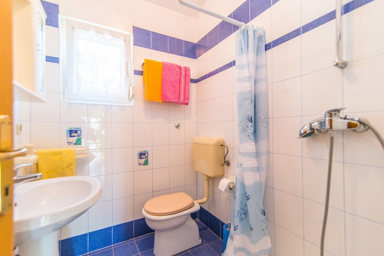 Bathroom 4, Apartments Vera, Ližnjan