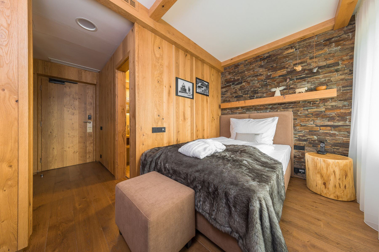 Bedroom 3, Grandhotel Tatra, Vsetín