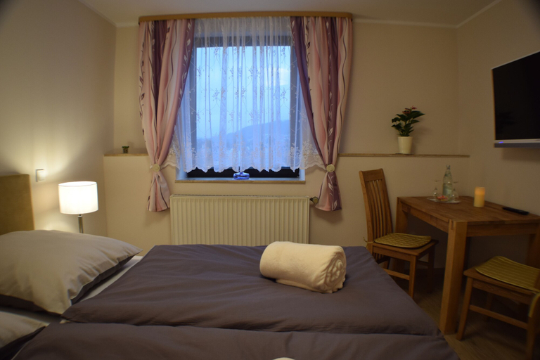 Bedroom 3, Bürgergesellschaft, Altenkirchen (Westerwald)