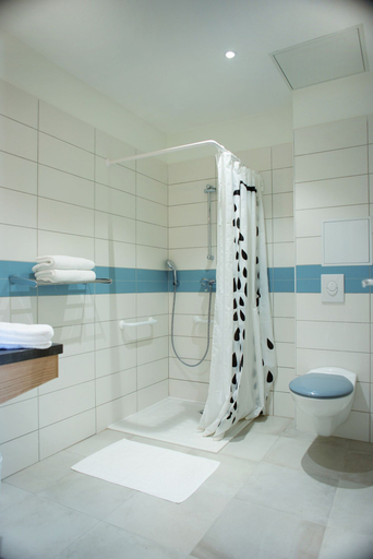 Bathroom 4, Appartements Des Joncas, Bouches-du-Rhône