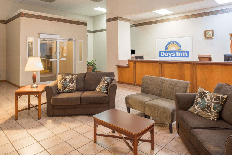 Public Area, Days Inn by Wyndham St. Louis North, Saint Louis