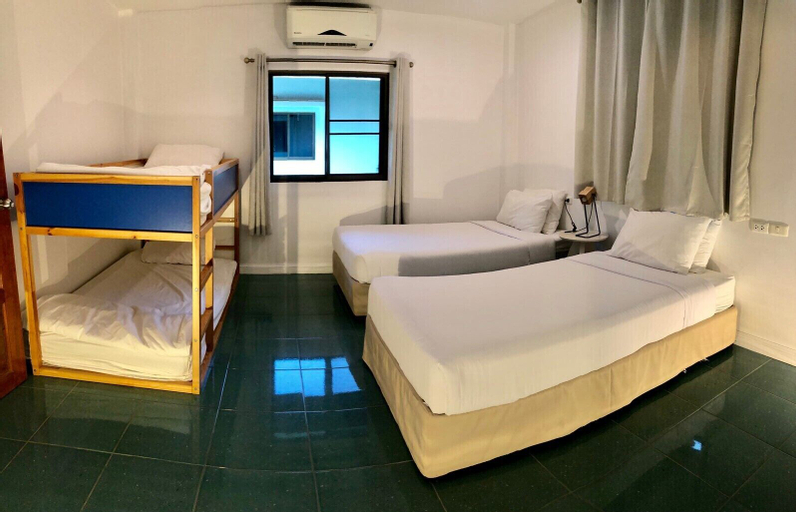 Dolphin Bay Resort, K. Sam Roi Yot
