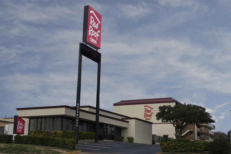 Exterior & Views 2, Red Roof Inn Austin North, Travis