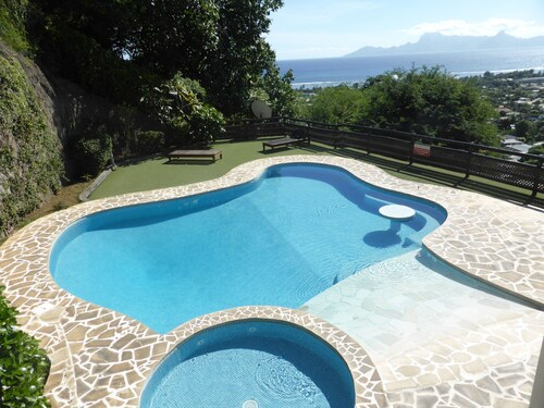 Sweet Home in Tahiti,