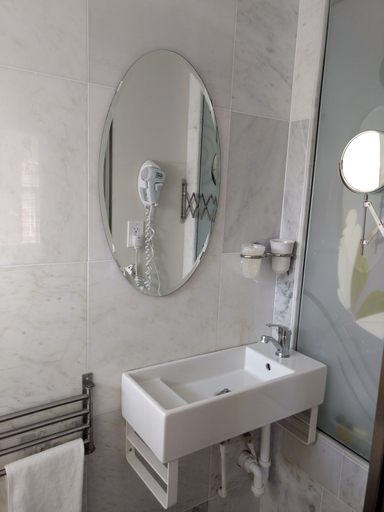 Bathroom 4, Mansion Inn, Pinellas