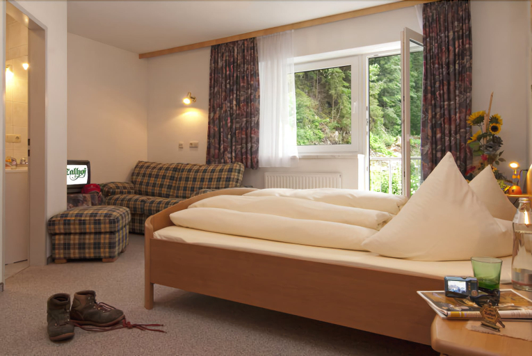 Bedroom 3, Best Western Panoramahotel Talhof, Reutte