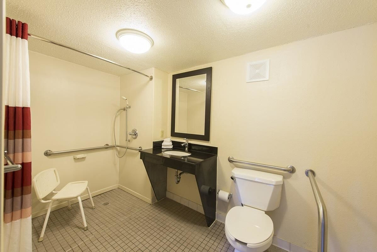 Bathroom 4, Red Roof Inn Austin North, Travis