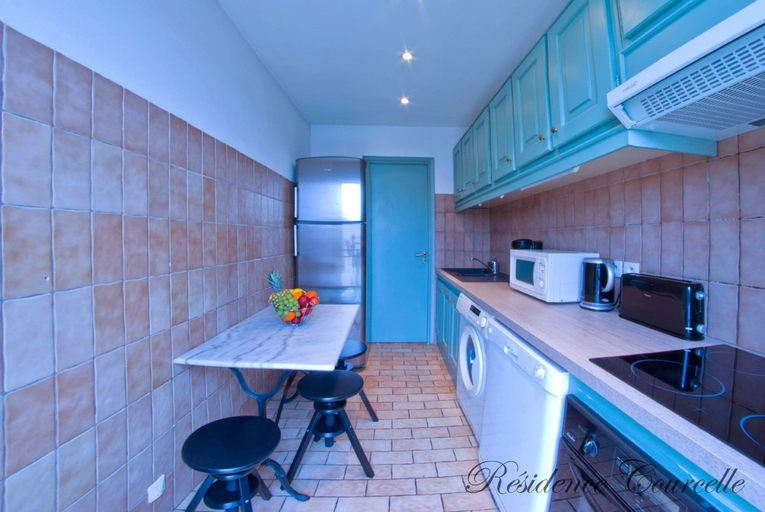Bathroom 4, Residence Courcelle, Hauts-de-Seine