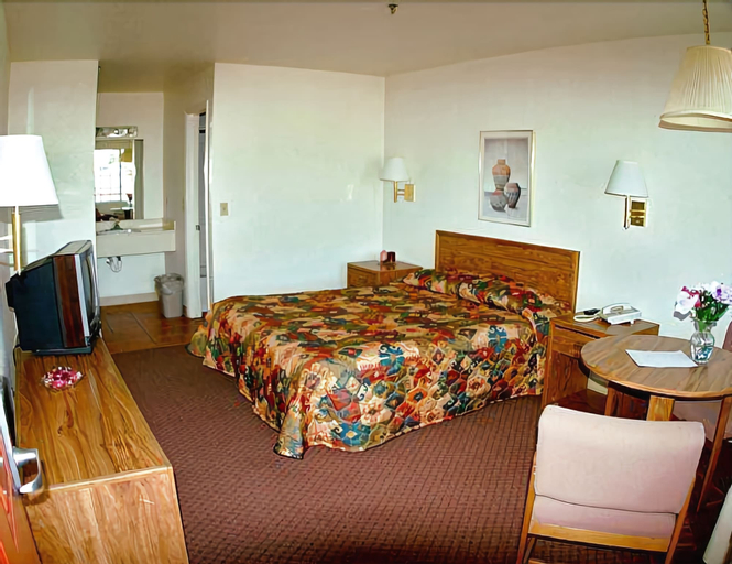 Lodge on the River, Mohave