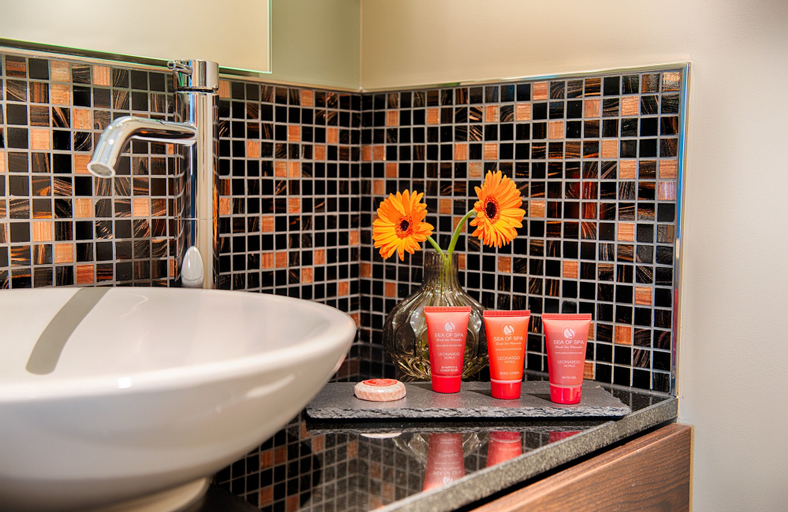 Bathroom 11
