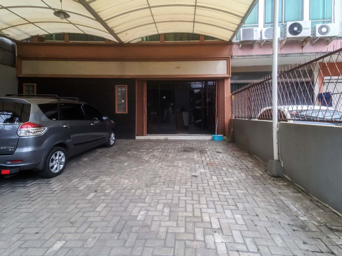 RedDoorz near Cideng 2, Central Jakarta