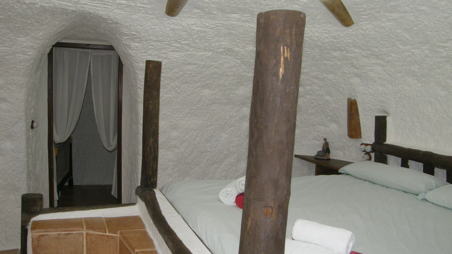 Bedroom 3, Cueva El Guindas, Granada