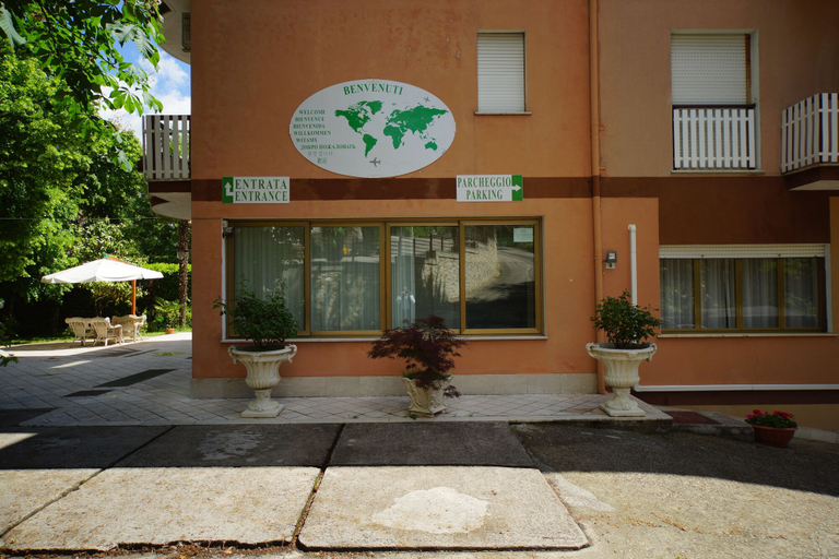 Exterior & Views 2, King Hotel, Frosinone