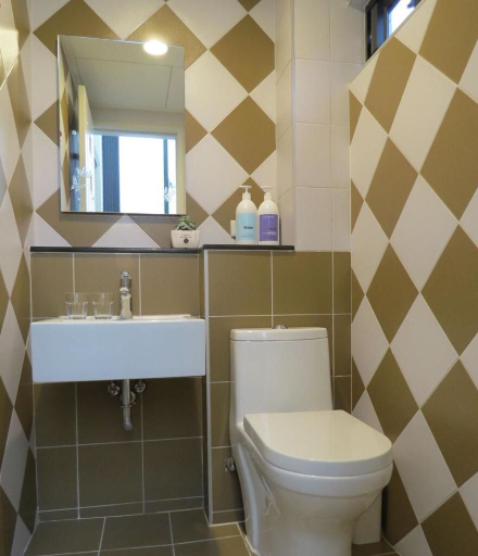 Bathroom 4, The Wus, Tainan