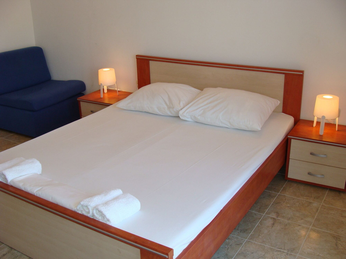 Bedroom 3, Trim Rooms and Apartments, Orebić