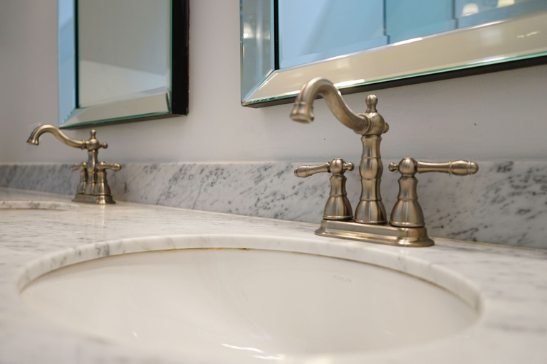 Bathroom 5, The Woodbine Beach House, Toronto