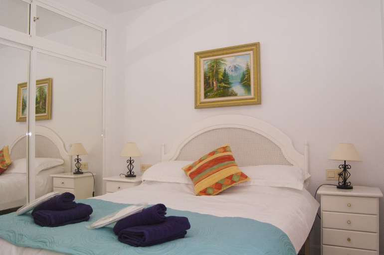 Bedroom 3, Spacious 2 Bed Apartment in Calahonda, Málaga