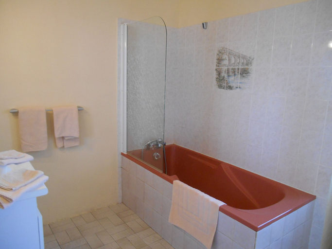 Bathroom 5, Chez Nathalie Et Jean Claude, Creuse