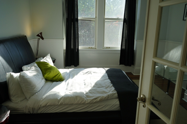 Bedroom 4, The Woodbine Beach House, Toronto