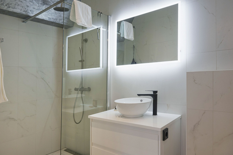 Bathroom 5, Apart Hotel De Bank, Harlingen