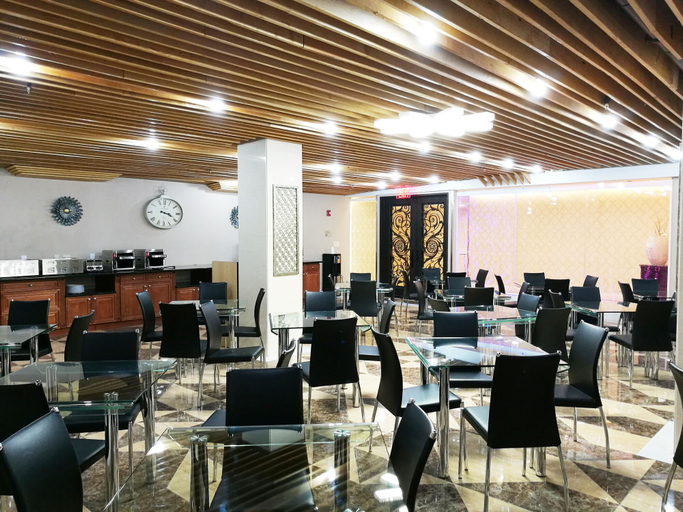 Food & Drinks, Wyndham Garden Fresh Meadows Flushing, New York