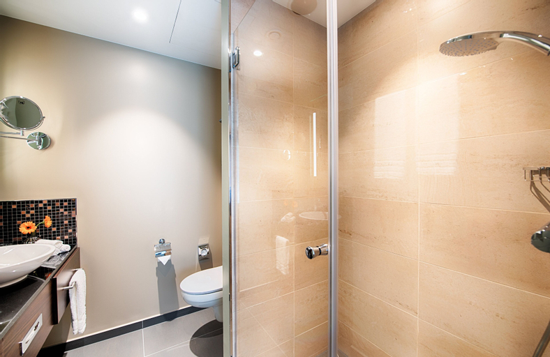 Bathroom 21