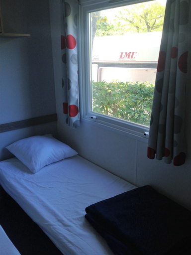 Bedroom 3, Camping de la Bonde, Vaucluse