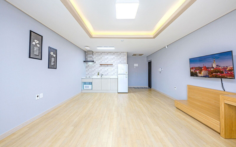 Public Area 2, Adel Pension, Yeosu