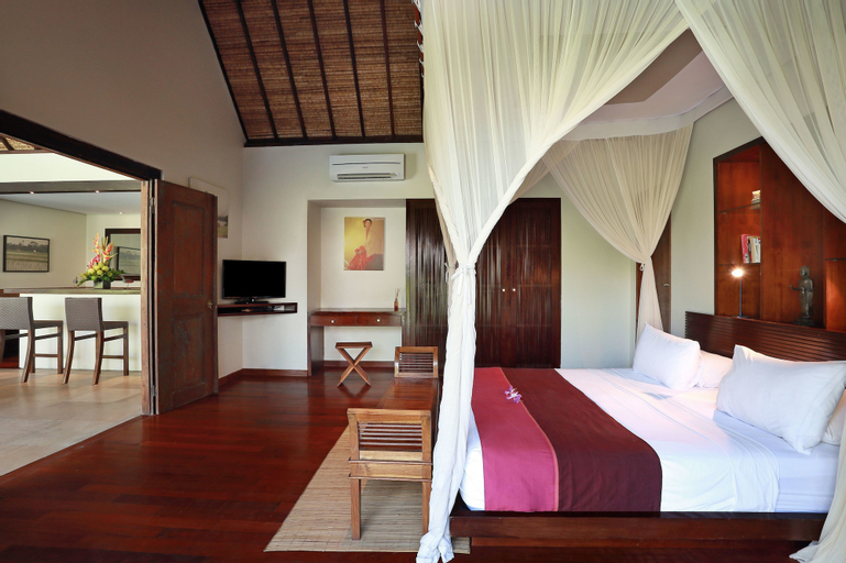 Bedroom 13